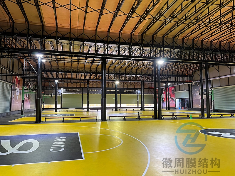 籃球場(chǎng)電動(dòng)遮陽(yáng)雨棚