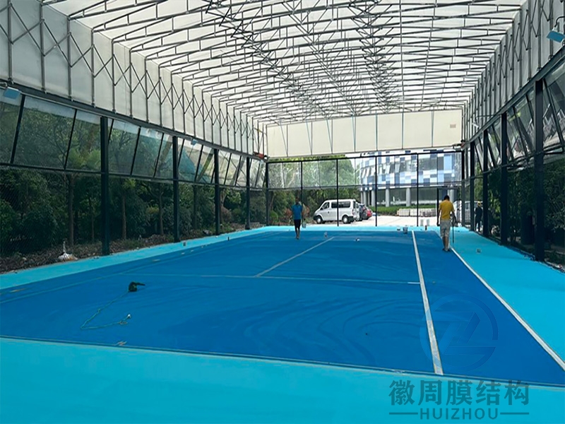籃球場電動遮陽雨棚
